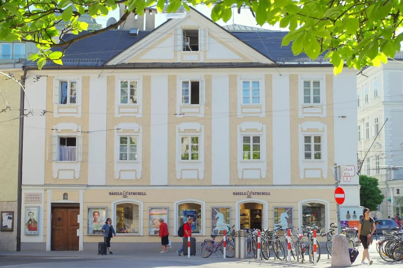 Sishaus - View At Mozarts Pansiyon Salzburg