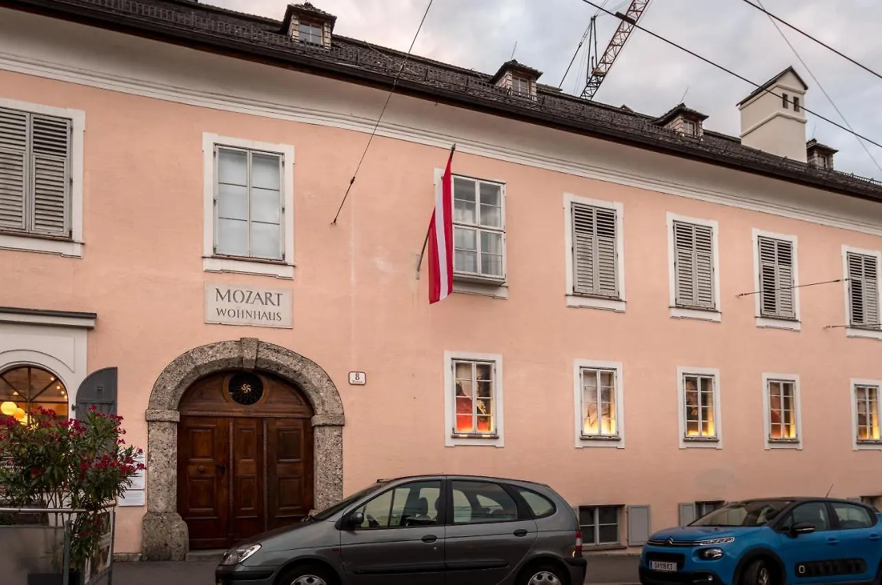 Sishaus - View At Mozarts Pansiyon Salzburg Avusturya